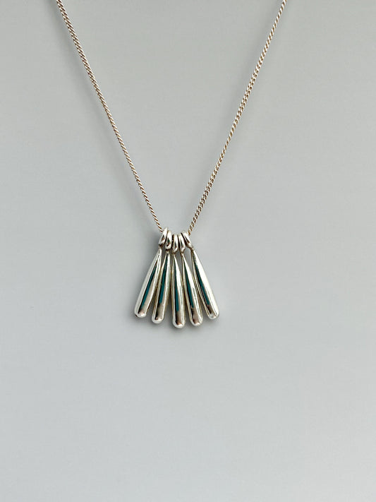 Silver pendant necklace
